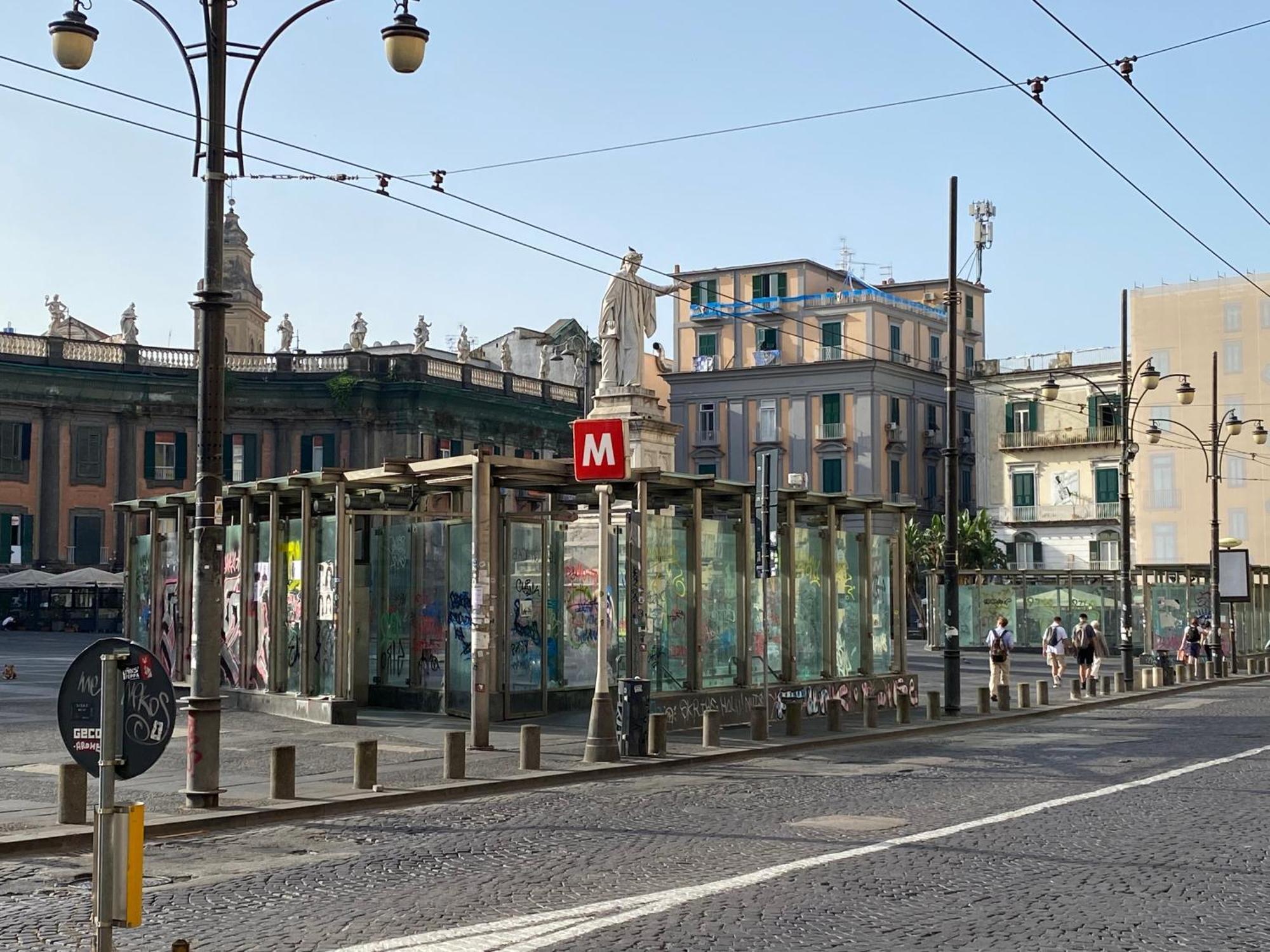 Dante Dream Apartment Centro Storico Naples Luaran gambar